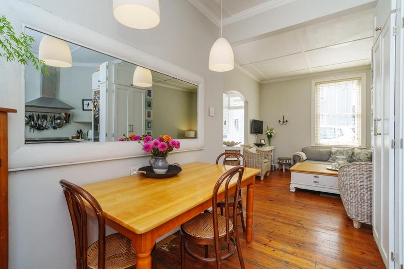 2 Bedroom Property for Sale in Wynberg Upper Western Cape